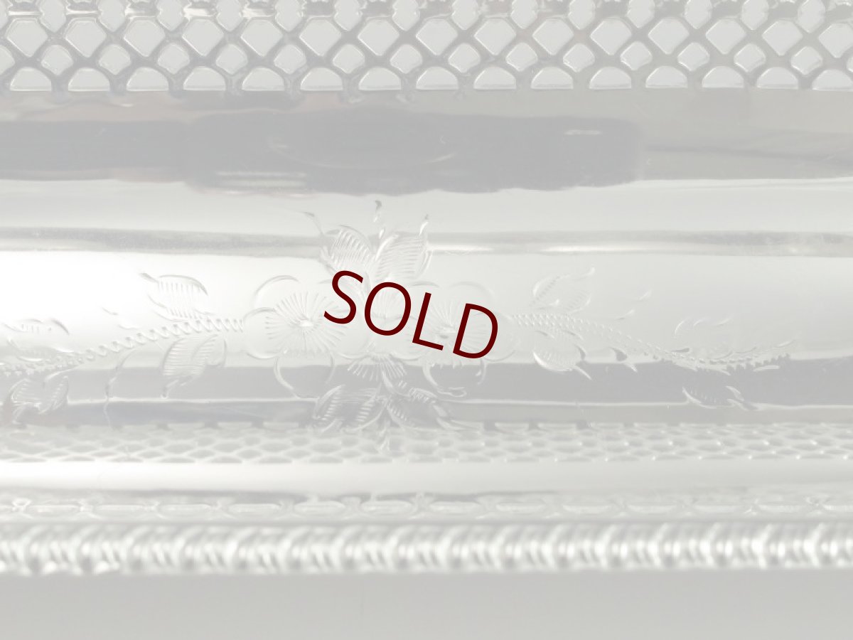 画像4: 手彫りと透かし細工 シルバープレート ビスケットトレイ (4)