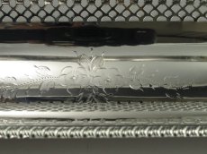 画像4: 手彫りと透かし細工 シルバープレート ビスケットトレイ (4)