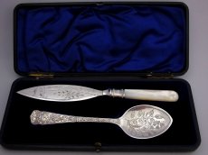 画像5: 手彫り ヴィクトリアン シルバープレート 白蝶貝 バターナイフ & ジャムスプーンセット (5)