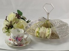 画像1: エドウォーディアン　シルバープレート透かし彫　サンドイッチトレイ (1)