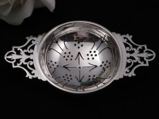 画像1: 純銀　透かし彫り　シルバー ティーストレイナー (1)