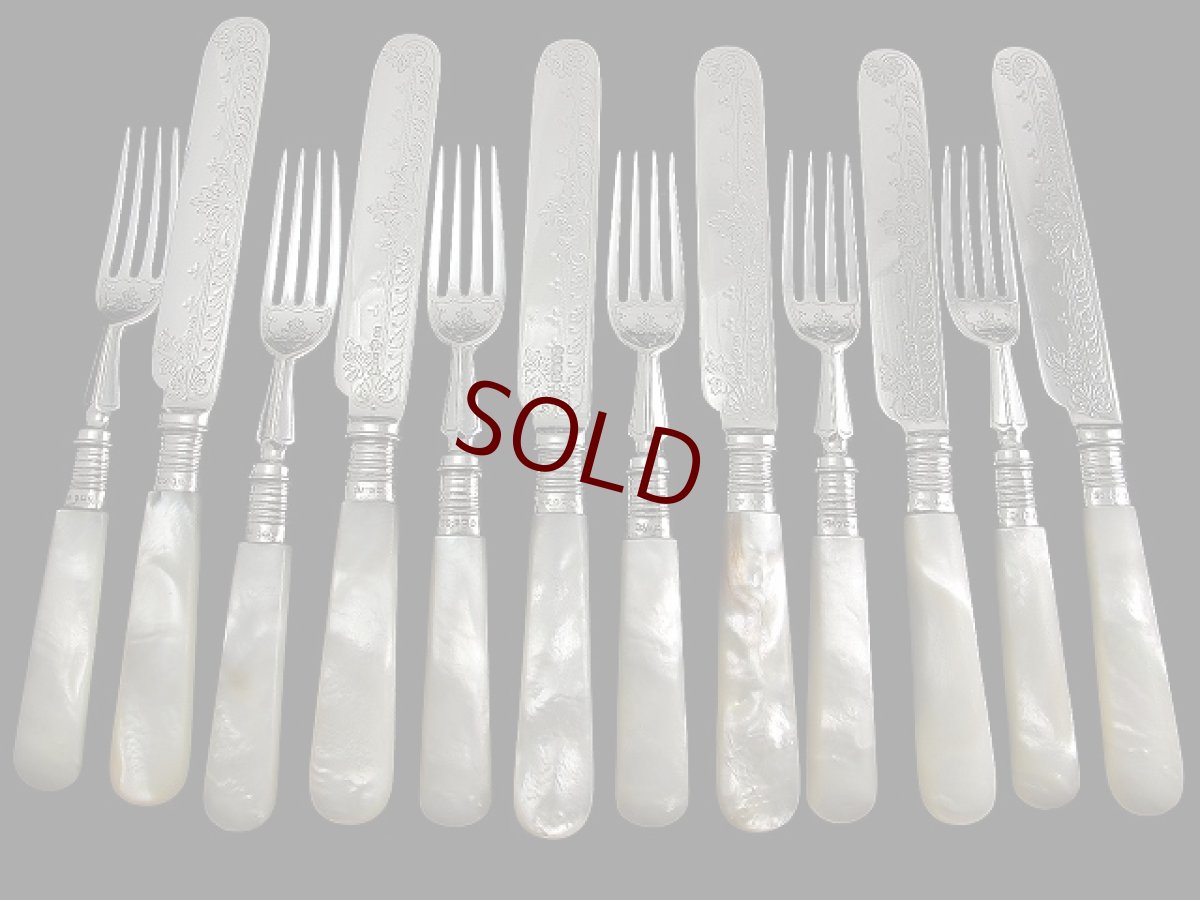 画像1: エドウォーディアン 白蝶貝ハンドル　デザートカトラリー 6組セット　美彫刻 (1)