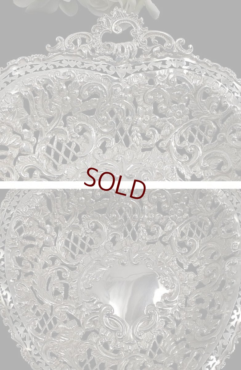 画像2: 純銀　1900年　ヴィクトリアンロココ  ハート型　透かし細工 ディッシュ (2)