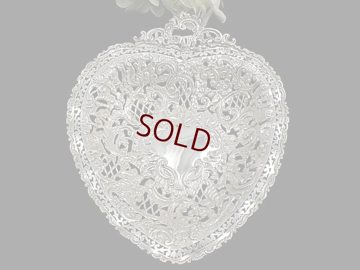 画像1: 純銀　1900年　ヴィクトリアンロココ  ハート型　透かし細工 ディッシュ (1)