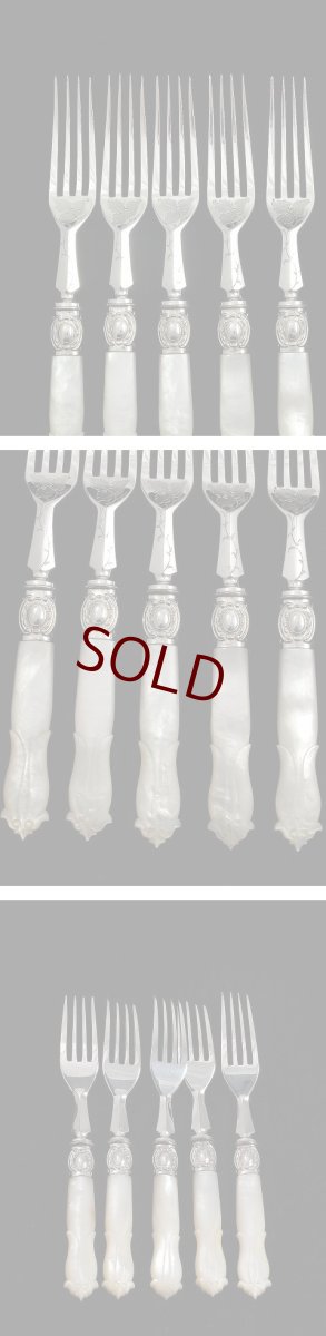 画像4: ヴィクトリアン 美彫 白蝶貝ハンドル デザートカトラリー５組セット 　 (4)