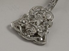 画像2: 純銀(835)　薔薇、花と葉の透かし細工　ペイストリートング (2)