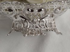 画像5: 1894年 リボン、ハートモチーフ　透かし細工 ボンボンディッシュ (5)