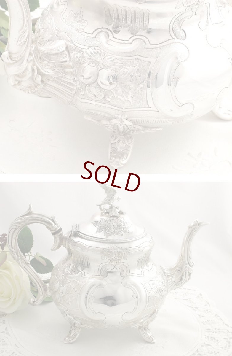 画像4: ヴィクトリアンロココ 小鳥の摘みとお花の彫刻が豪華なティーポット (4)