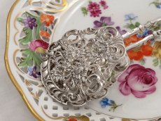 画像2: 純銀(835)　薔薇、花と葉の透かし細工　ペイストリートング (2)