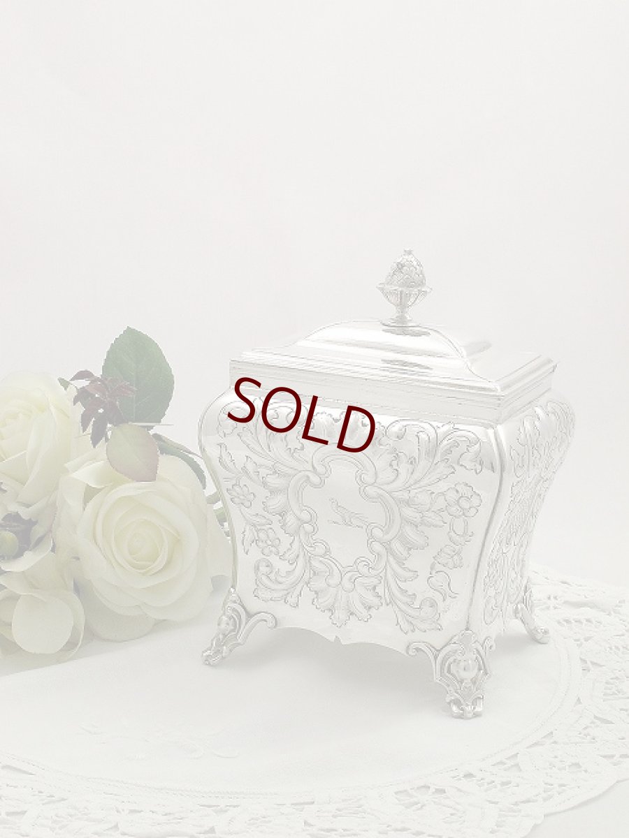 画像1: ヴィクトリアン 美彫刻 お花、スクロールの ティーキャディー (1)