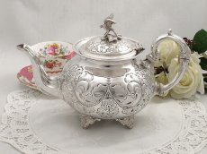 画像1: ヴィクトリアンロココスタイル 小鳥の摘みとお花のティーポット (1)