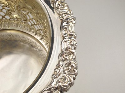 画像2: ヴィクトリアン 透かし細工、彫刻の見事な フラワーポット