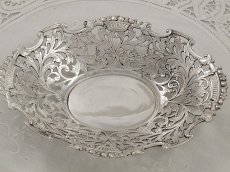 画像5: エドウォーディアン 美彫 透かし細工 ボンボンディッシュ (5)