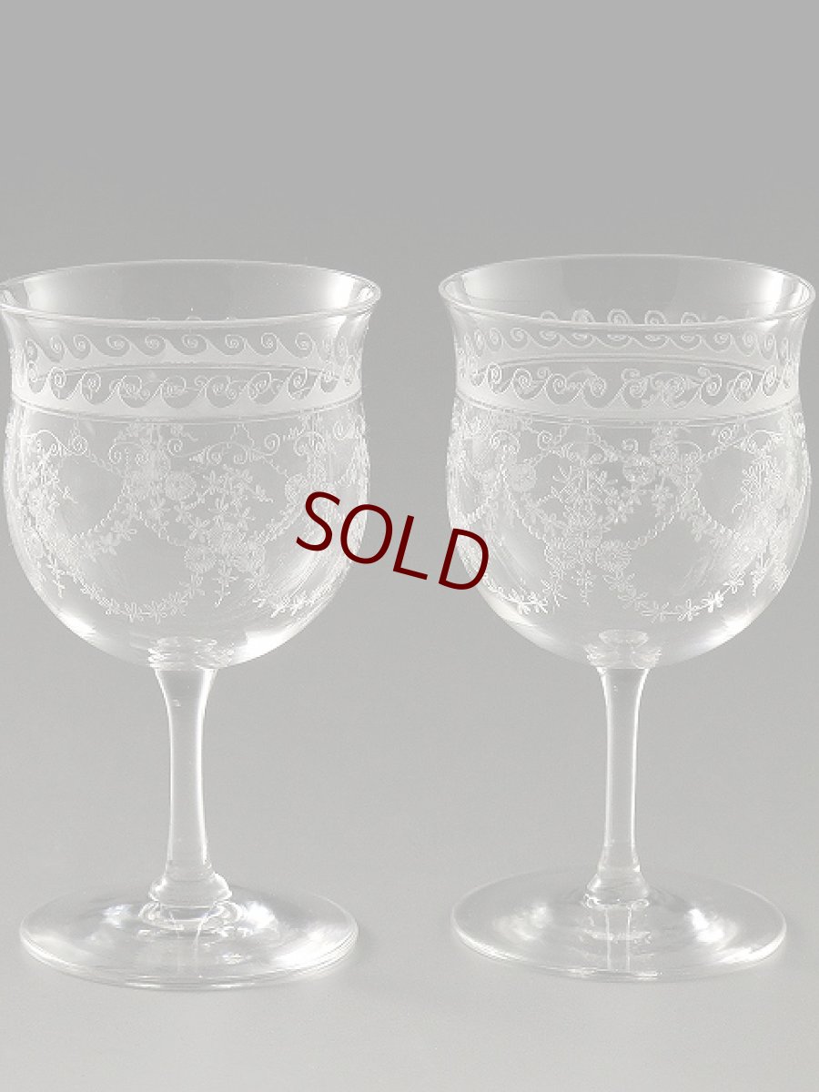 画像1: 特級品 ペア ヴィクトリアン アシッドエッチング クリスタル　デザートワイングラスセット　 (1)