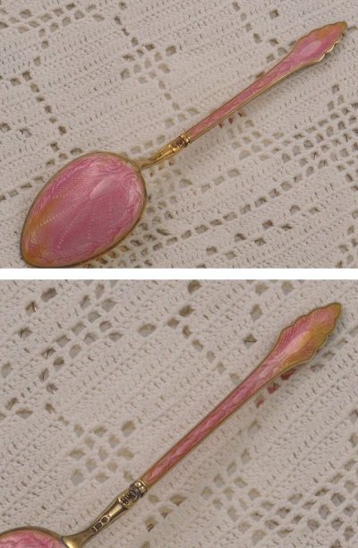 画像1: 1916年ロイヤルウスター金彩手描きブーケデミタスカップ＆ソーサー＆純銀金鍍金エナメルスプーン12組セット