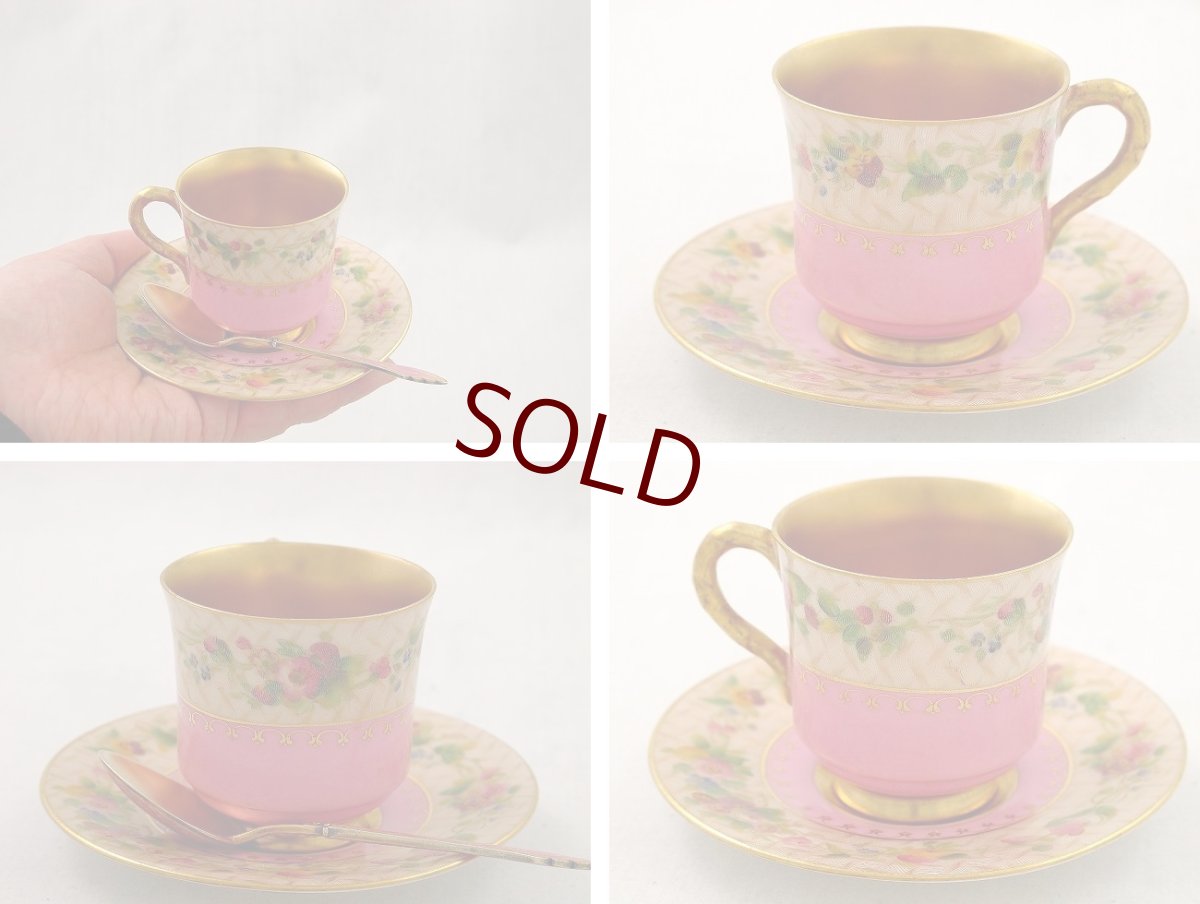 画像4: 1916年ロイヤルウスター金彩手描きブーケデミタスカップ＆ソーサー＆純銀金鍍金エナメルスプーン12組セット (4)