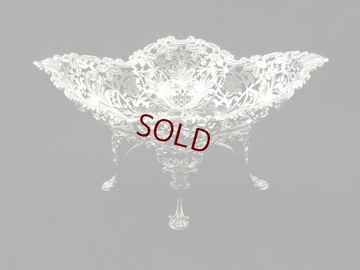 画像1: 純銀製（925）1902年 透かし細工が見事なボンボンディッシュ (1)