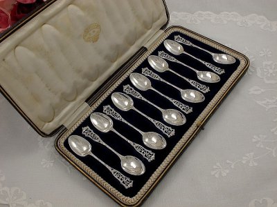 画像1: 純銀(925)1905年 ロココスタイル透かし細工 ティースプーン 2本セット