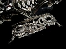 画像5: 純銀製（９２５）1894年　お花のエンボス、透かし細工の美しいボンボンディッシュ (5)