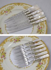 画像5: シルバープレート1893年　白蝶貝ハンドル　手彫り　デザートカトラリー6組セット (5)