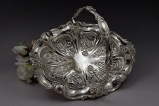 画像5: ヴィクトリアン　カーストワークボーダー　オーバル　フリル　お花の彫刻 ケーキバスケット (5)