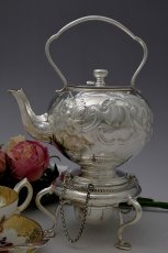 画像1: 1900年ごろ　バッチェラーサイズ　ハンドチェイシング　ロココ調　ティーケトル (1)
