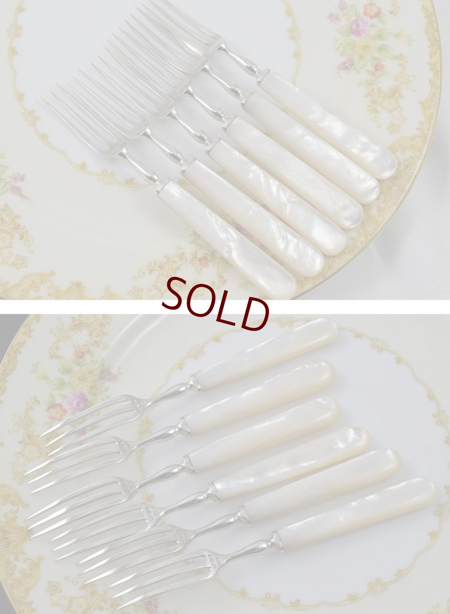 画像4: 純銀製 1935年　美しい白蝶貝ハンドルのデザートカトラリー6組セット (4)