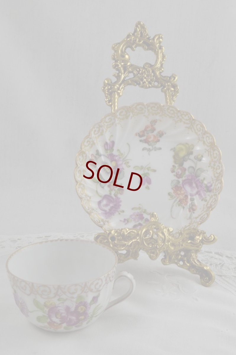 画像1: ドレスデン 金彩とブーケのカップアンドソーサー (1)