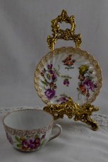 画像1: ドレスデン 金彩とブーケのカップアンドソーサー (1)