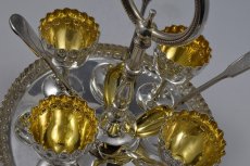 画像3: ヴィクトリアン 中期ー後期　シルバープレート　エッグスタンド&スプーンセット (3)