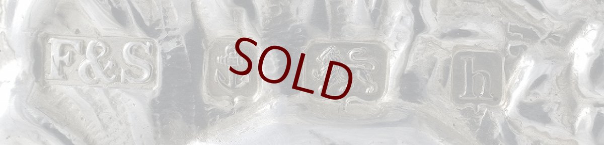 画像8: 純銀製（925）190７年　小さめ（3－4人用）　ロココ調スクロールとお花の打ち出し　ティーセット (8)