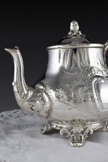 画像4: シルバープレート ヴィクトリアン　ロココ調　お花の蕾の摘みの洋ナシ型ティーポット (4)