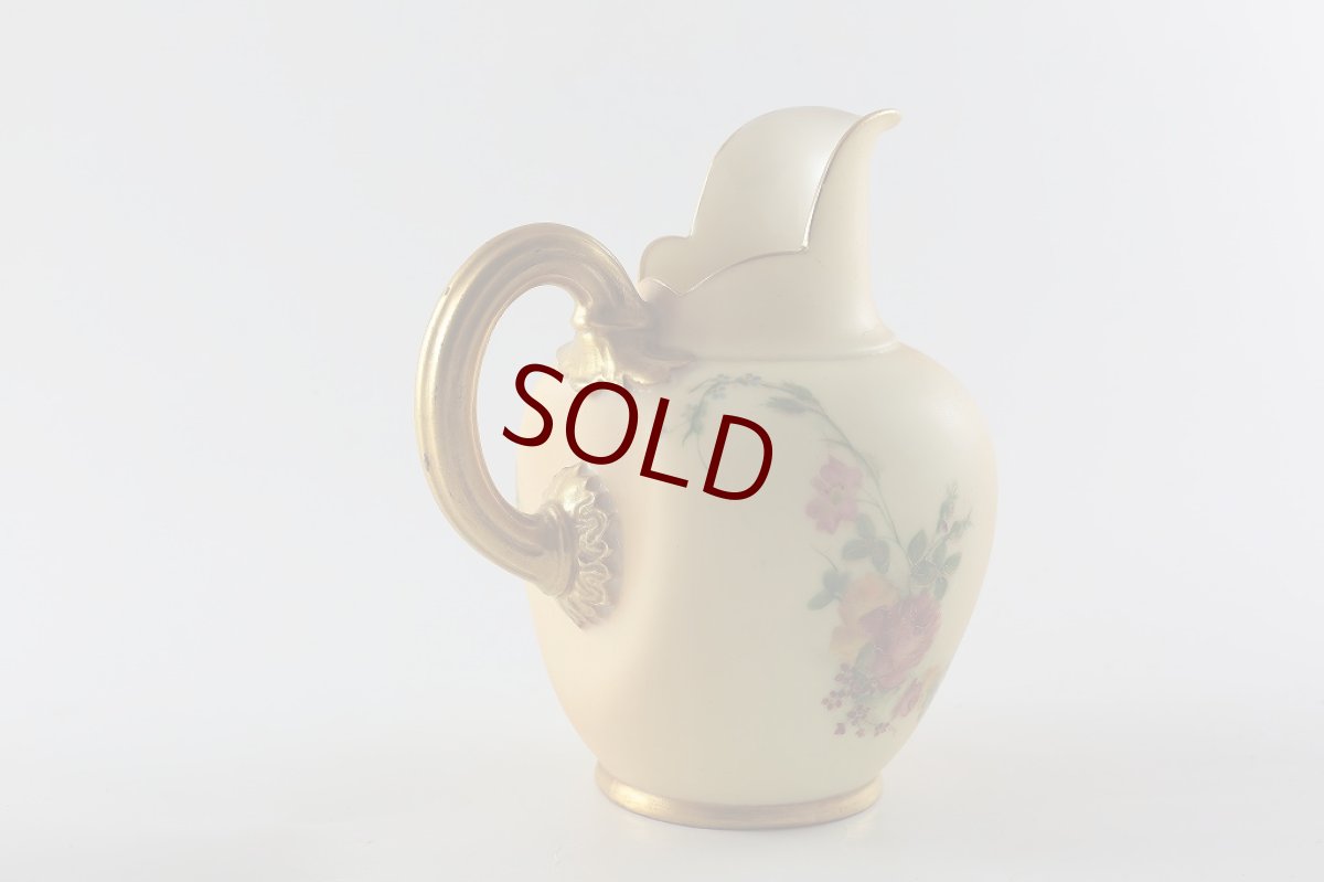 画像4: 1896年　ロイヤルウスター　ブラッシュアイボリー　赤・黄色　薔薇　花　中型　ミルクジャグ (4)