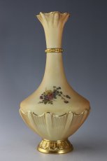 画像3: 1916年　ロイヤルウスター　ブラッシュアイボリー　赤・ピンク・青小花　花瓶 (3)