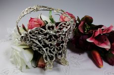画像4: ヴィクトリアン　カーストワーク　薔薇のガーランド　クランベリーグラス　シュガーバスケット (4)