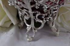 画像3: ヴィクトリアン　カーストワーク　薔薇のガーランド　クランベリーグラス　シュガーバスケット (3)