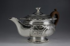 画像4: 1900年前後　シルバープレート　お花とスクロールのチェイシング　ティーセット (4)