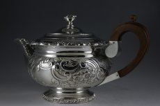 画像3: 1900年前後　シルバープレート　お花とスクロールのチェイシング　ティーセット (3)