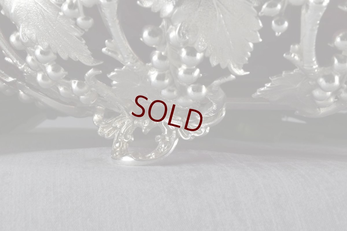 画像6: アンティークシルバー、シルバープレート ヴィクトリアン 葡萄の透かし細工 クランベリーグラス　バスケット (6)