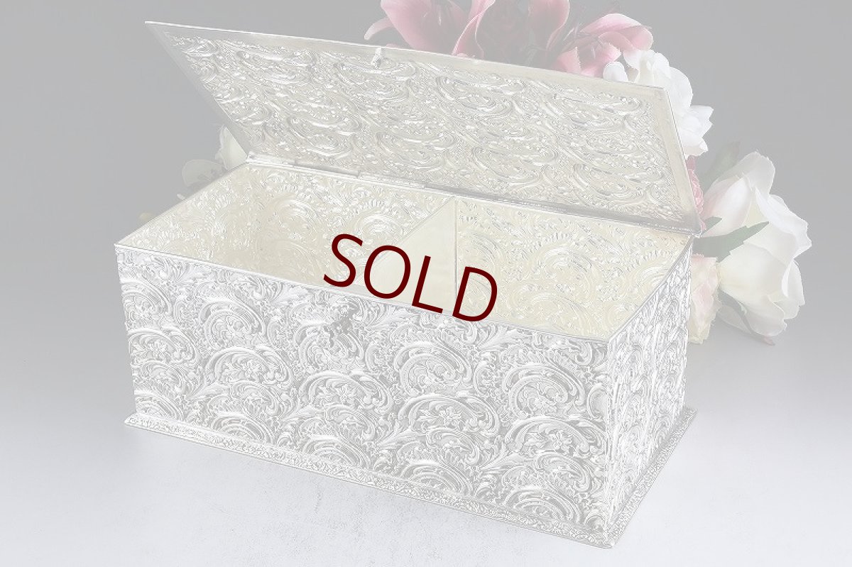 画像3: ヴィクトリアン　シルバープレート　ロココ装飾の　ティーキャディー (3)