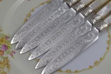 画像9: 1901年　手彫り　純銀貝のフェルール　白蝶貝ハンドル　デザートカトラリー　12組セット (9)