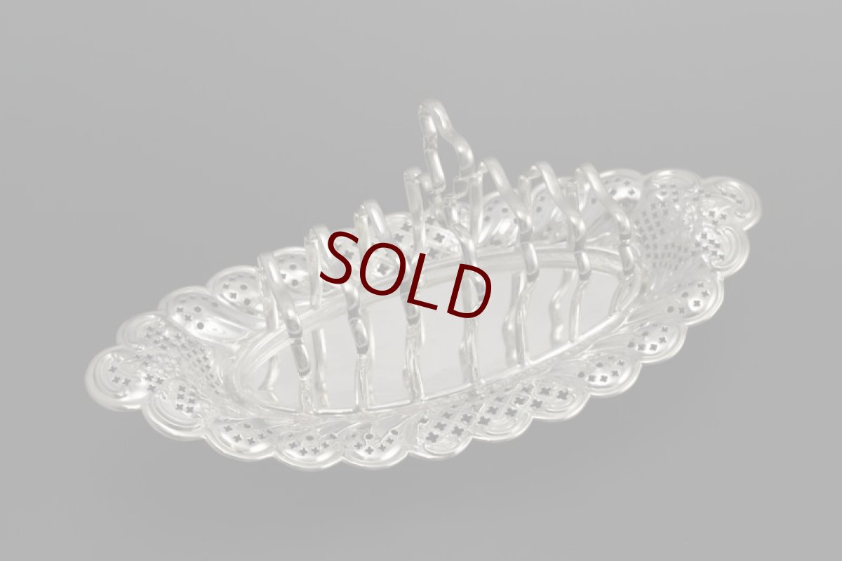 画像2: 1900年前後　シルバープレート　お花と透かし細工の縁取り　トーストラック (2)