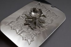 画像4: 1887年　ヴィクトリアン　クリスタルハンドカットグラス　お花の摘み　美装飾　バターディッシュ (4)