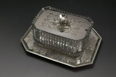 画像2: 1887年　ヴィクトリアン　クリスタルハンドカットグラス　お花の摘み　美装飾　バターディッシュ (2)