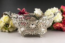 画像1: 純銀製（９２５）　特級　総透かし細工　リボンとバラのガーランド　装飾　バスケット (1)