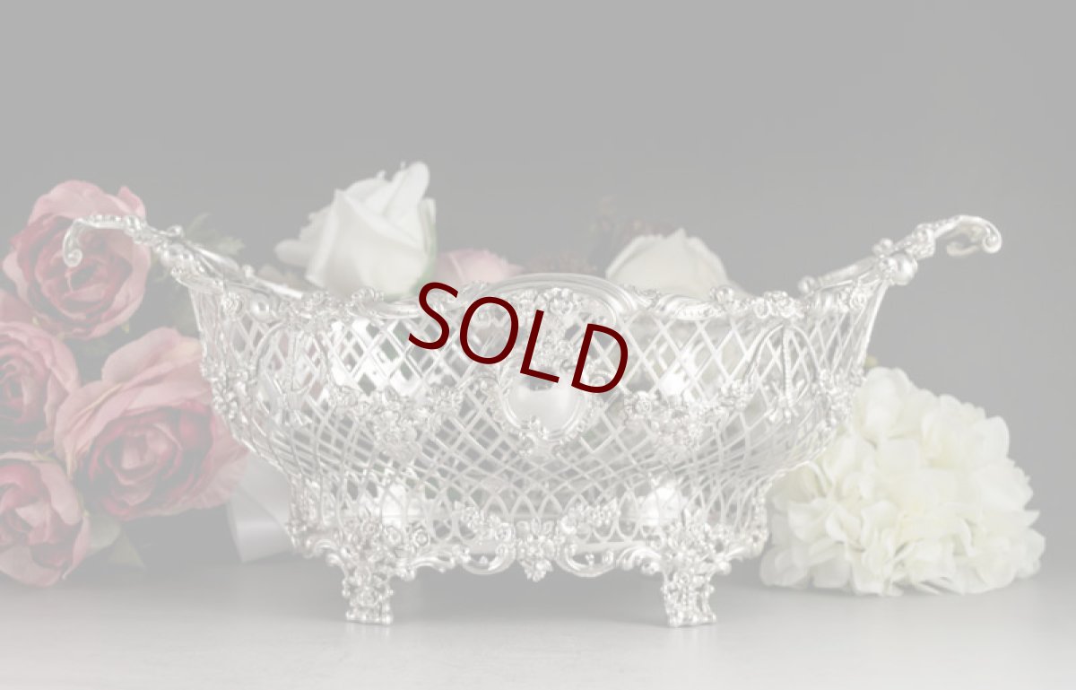 画像2: 純銀製（９２５）　特級　総透かし細工　リボンとバラのガーランド　装飾　バスケット (2)