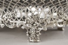 画像16: 純銀製（９２５）　特級　総透かし細工　リボンとバラのガーランド　装飾　バスケット (16)