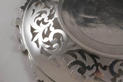 画像1: 純銀製（925）1839年　特級美品　総透かし細工　金鍍金お花の摘み　ディッシュ