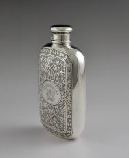 画像4: 純銀製（９２５）１８７９年　ハンドエングレーブド　ヒップフラスク (4)