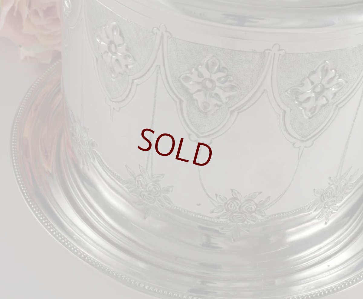 画像6: シルバープレート　ヴィクトリアン　薔薇のガーランド　ハンドチェイスド　ビスケットボックス (6)